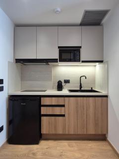 Helia Luxury Suites & Studios - Saranda - 1