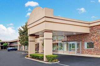 Days Inn by Wyndham Clarksville TN - Clarksville - 6