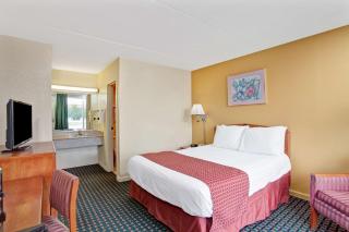 Days Inn by Wyndham Clarksville TN - Clarksville - 2