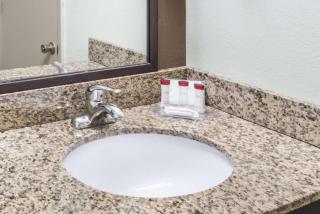 Ramada by Wyndham Groton Mystic - 9