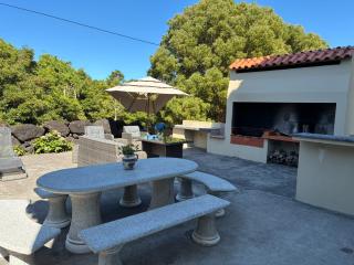 Holiday House, São Roque do Pico - 9