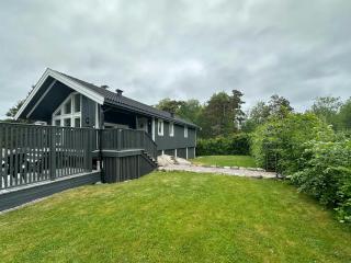 Modern Cabin With A Short Walk To The Sea - 7