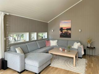 Modern Cabin With A Short Walk To The Sea - 1