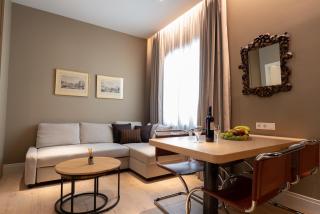 Syntagma Zairas Hideaway! - 3