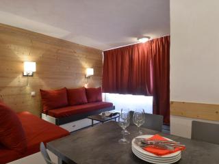 Appartement rénové au cœur de la station, 2 pièces, balcon, proche pistes et commerces - FR-1-181-1974 - 0