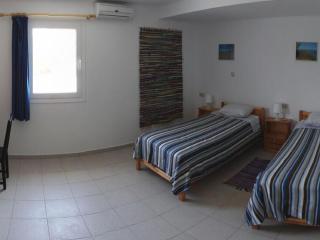 Villa in Makry Gialos near Sandy Beach - 4