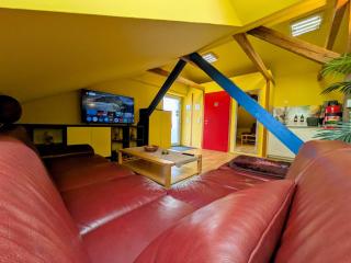 Anton's bunte Welt (100 m², Parkplatz, Garten und viel mehr) - 5