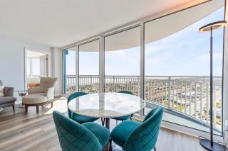 On the Beach-2/Br 2/Bath, 26th floor! Spectacular views of Ocean & River - 2
