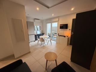 Studio moderne au cœur du 6e 8e - 9