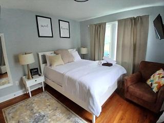 Soothing Private Room in Washington DC - 6