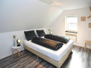 Cozy Home in Hiking Region - 1