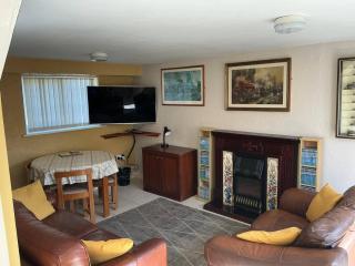 Rain Hill Cottage - Sleeps 4 Parking & Pets Ok - Louth - 6