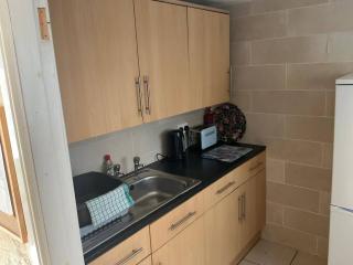 Rain Hill Cottage - Sleeps 4 Parking & Pets Ok - Louth - 4