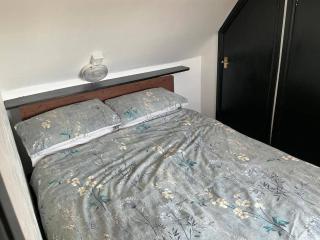 Rain Hill Cottage - Sleeps 4 Parking & Pets Ok - Louth - 3