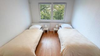 Ausgestattete Wohnungen für Monteur-Teams mit kostenlosem Parkplatz, WIFI, TV, Waschmaschine, Küche, Balkon, Restaurants und Supermarkt - 2