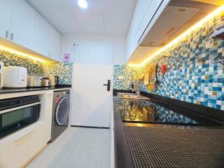 1 Bedroom Condo & Living Room Near the Beach for Rent - 6