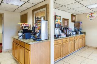 Super 8 by Wyndham Morristown/South - Morristown - 4