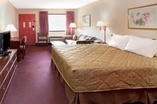 Days Inn by Wyndham Adairsville - 9