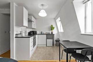 Large Delux Studio - 26 - Leicester - 8