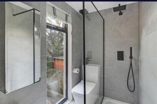 Modern Retreat in Kent Countryside - Tonbridge - 1