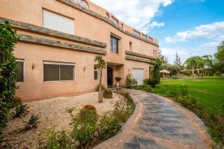 Elegant Villa with Pool & Garden Atlas Mountain View, 21 km from Marrakech - Sidi Bouzguia - 0