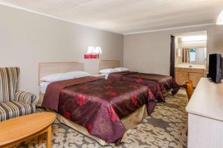 Knights Inn Farmington Hills - 9
