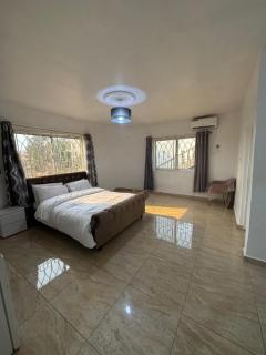 Lumley 3 Bedroom flat with solar power and generator - Freetown - 3