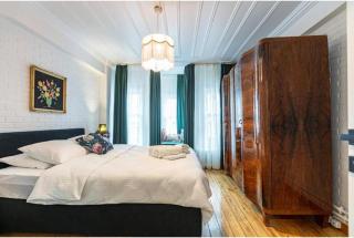 4-BR Historical Home with 5 BA, Great Location - Istanbul - 5