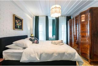 4-BR Historical Home with 5 BA, Great Location - 4