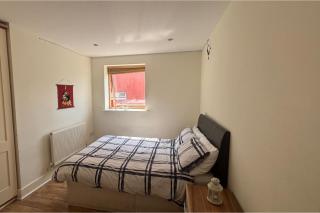 Central Dublin 2-Bed Apartment -Sleeps 5 & Parking - 3