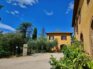 Farmhouse in Todi with Pool & Theater Nearby - 9