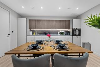 Family Friendly Gem Jewellery Q - 3