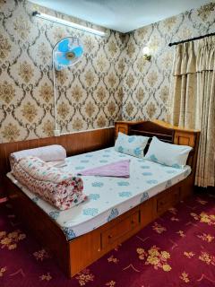 Samaritan Guest House - Pātan - 9