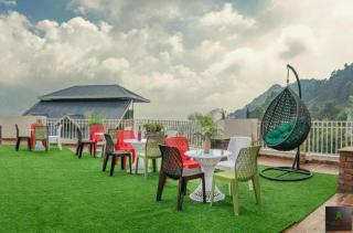 The Classy Castle I Property of the year I Serviced Villa I Couple Friendly I Pvt Balcony I Open Air Terrace I Bonfire I Kasauli By Exotic Stays - 0