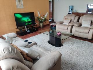 2 Bedroom Apartment Opposite Quickmart-Kilimani - Nairobi - 3