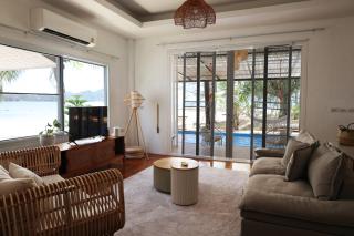 Beachfront 2BR Villa w Private Pool - 9