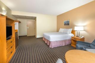 Howard Johnson by Wyndham Tillsonburg - Tillsonburg - 9