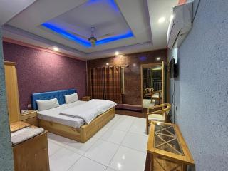 Glorious Continental Hotel - 3