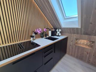 Stunning 3-Bedroom Apartment at Feda Waterfront - 7