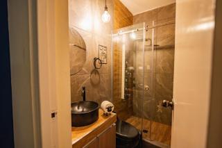 Aura Linda, Casa Bonita - 1