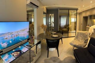 Alpha Luxury Apartment - 8