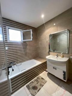 Charming Apartment Overlooking the Airport Soukra - 8