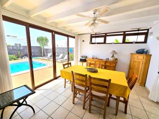 Casa Lagarto heated pool aircon central Playa Blanca - 4