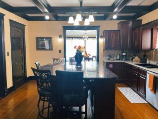 Victorian Home in Original Grandeur Downtown - Kokomo - 6