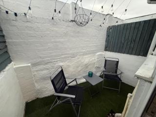 Small, compact and cosy 2 bed - Exeter - 8