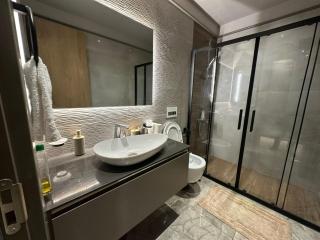 Diamond in the City - Accra - 8