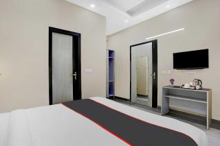 Collection O Shalimar Bagh Metro Station Formerly Devisa Residency - 6