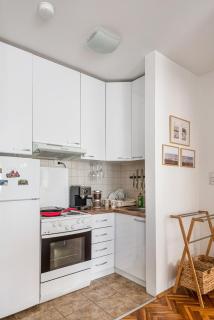 Bright & Stylish, Fully-Equipped Apartment - 6