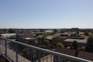 Top-Floor Penthouse with Panoramic Views - 6