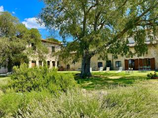 Elegant Farmhouse Retreat in Poreta, Italy - 9